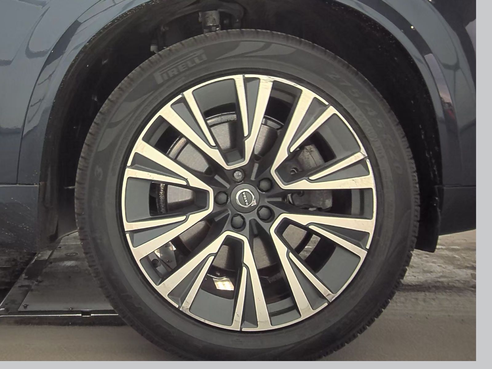 2020 Volvo XC90 T6 Momentum AWD