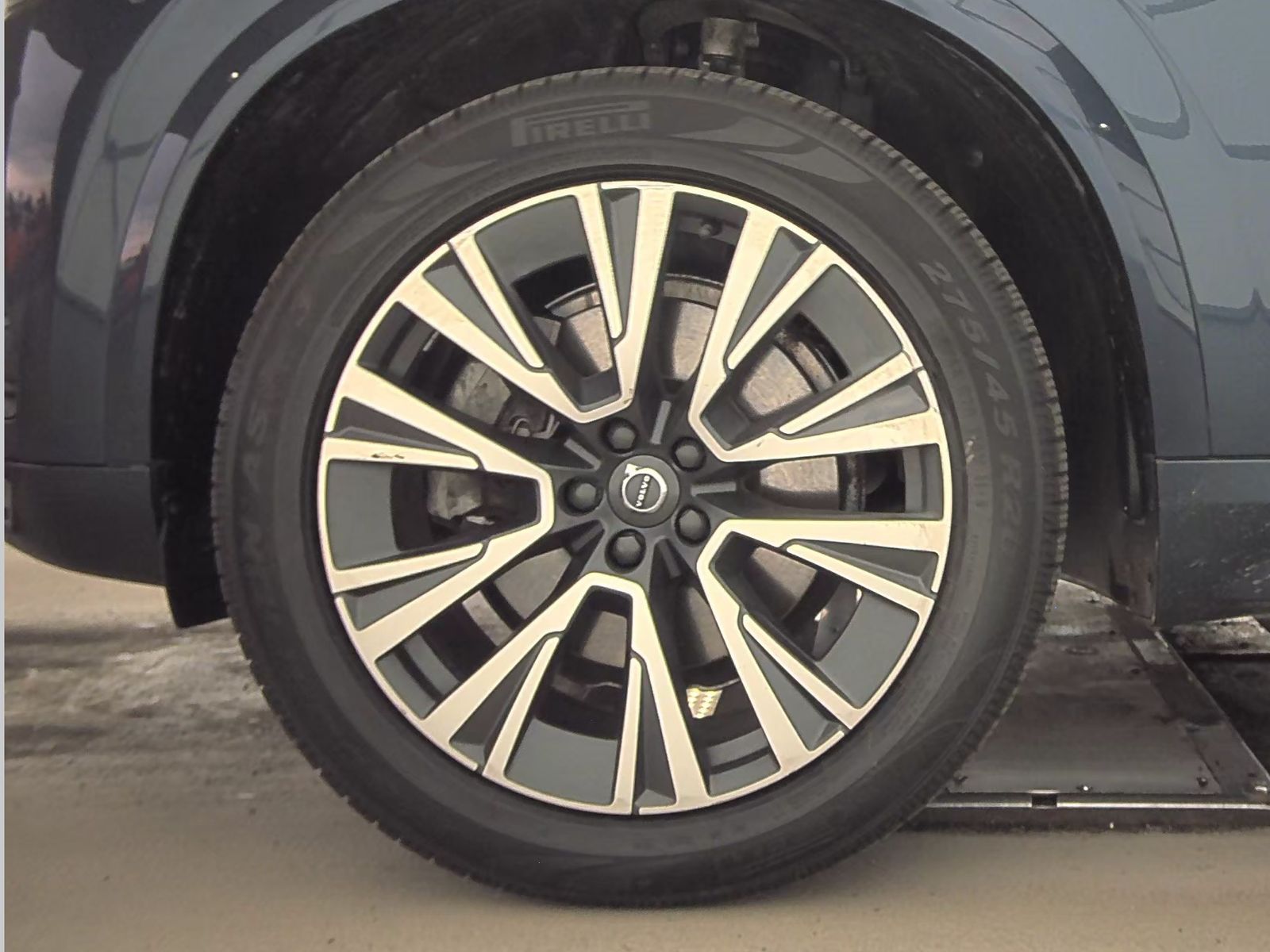 2020 Volvo XC90 T6 Momentum AWD