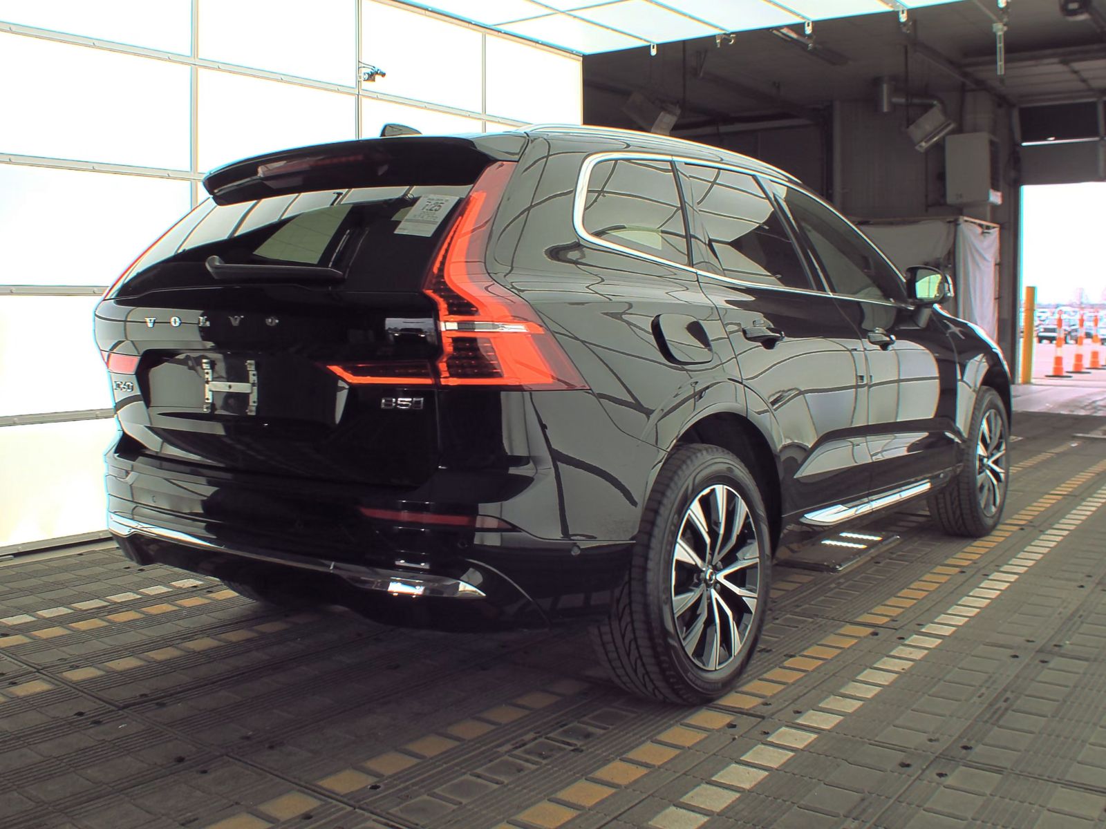 2023 Volvo XC60 B5 Plus AWD