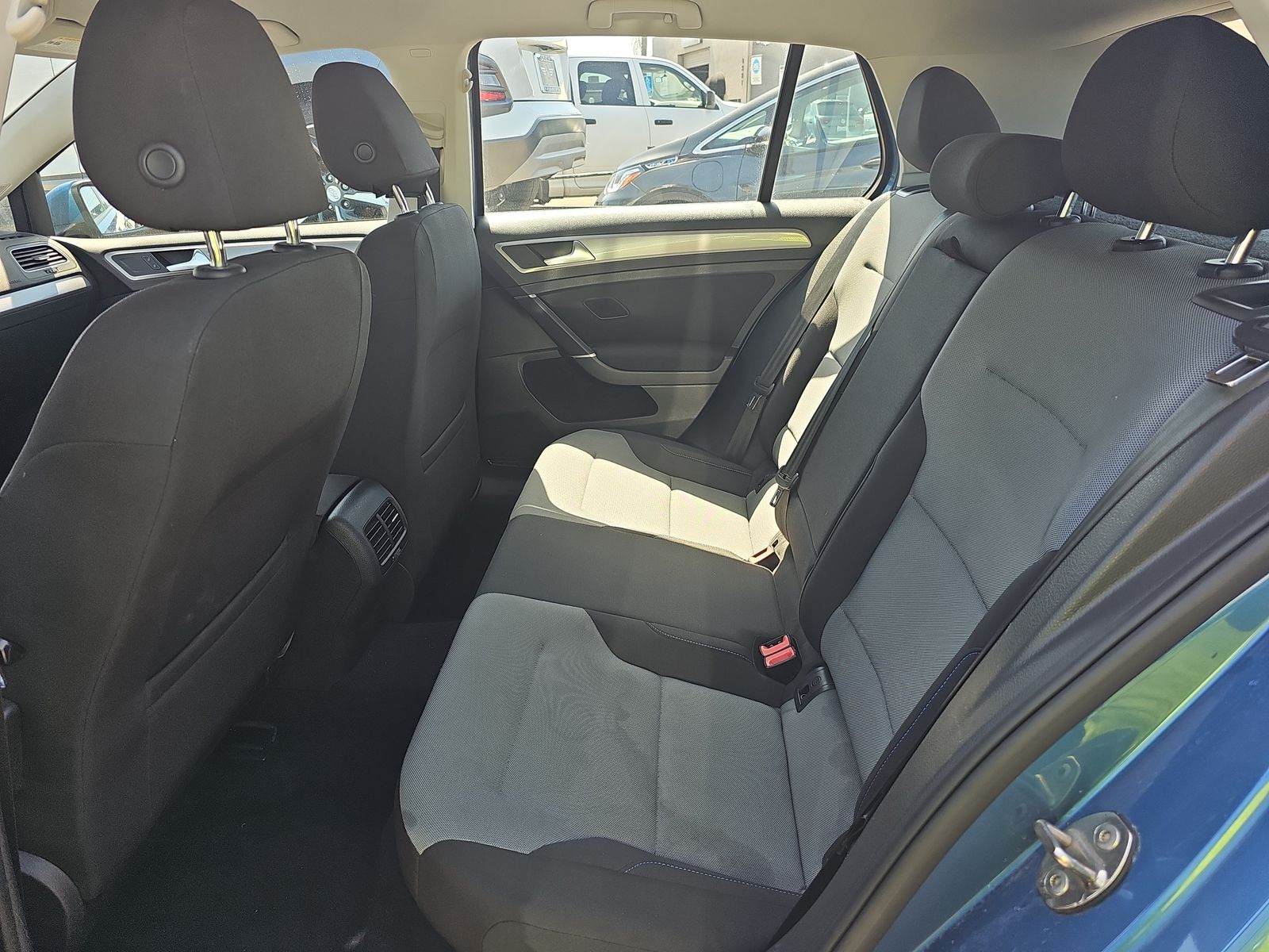 2016 Volkswagen Golf Electric SE FWD