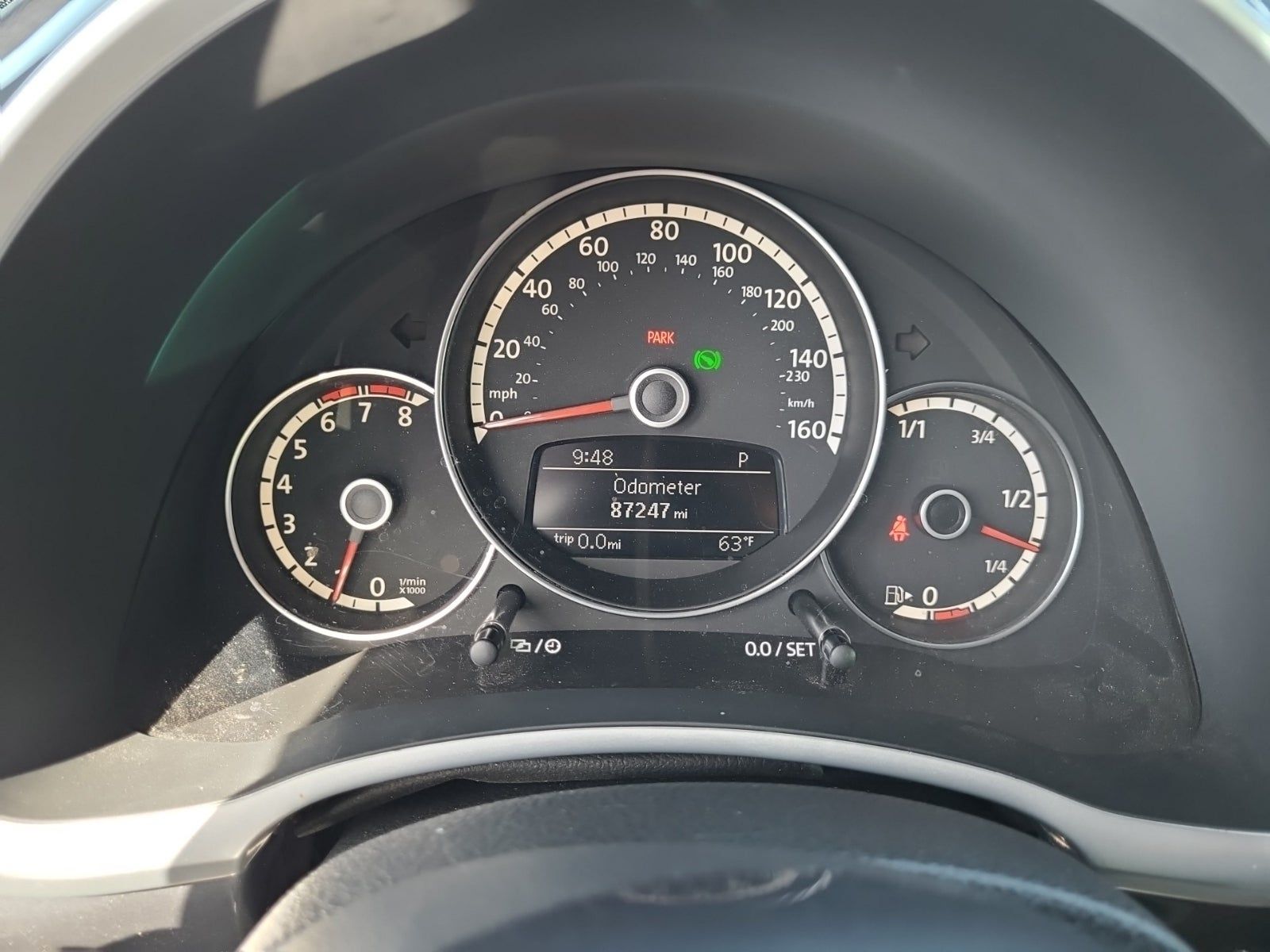 2014 Volkswagen Beetle 2.5L FWD