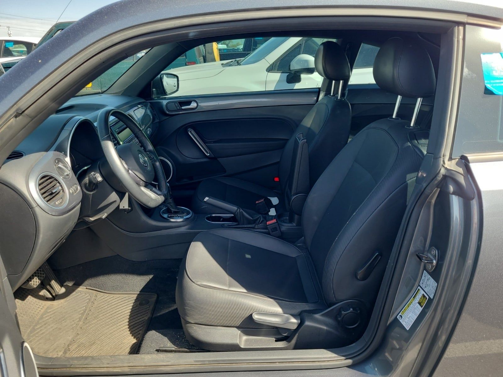 2014 Volkswagen Beetle 2.5L FWD