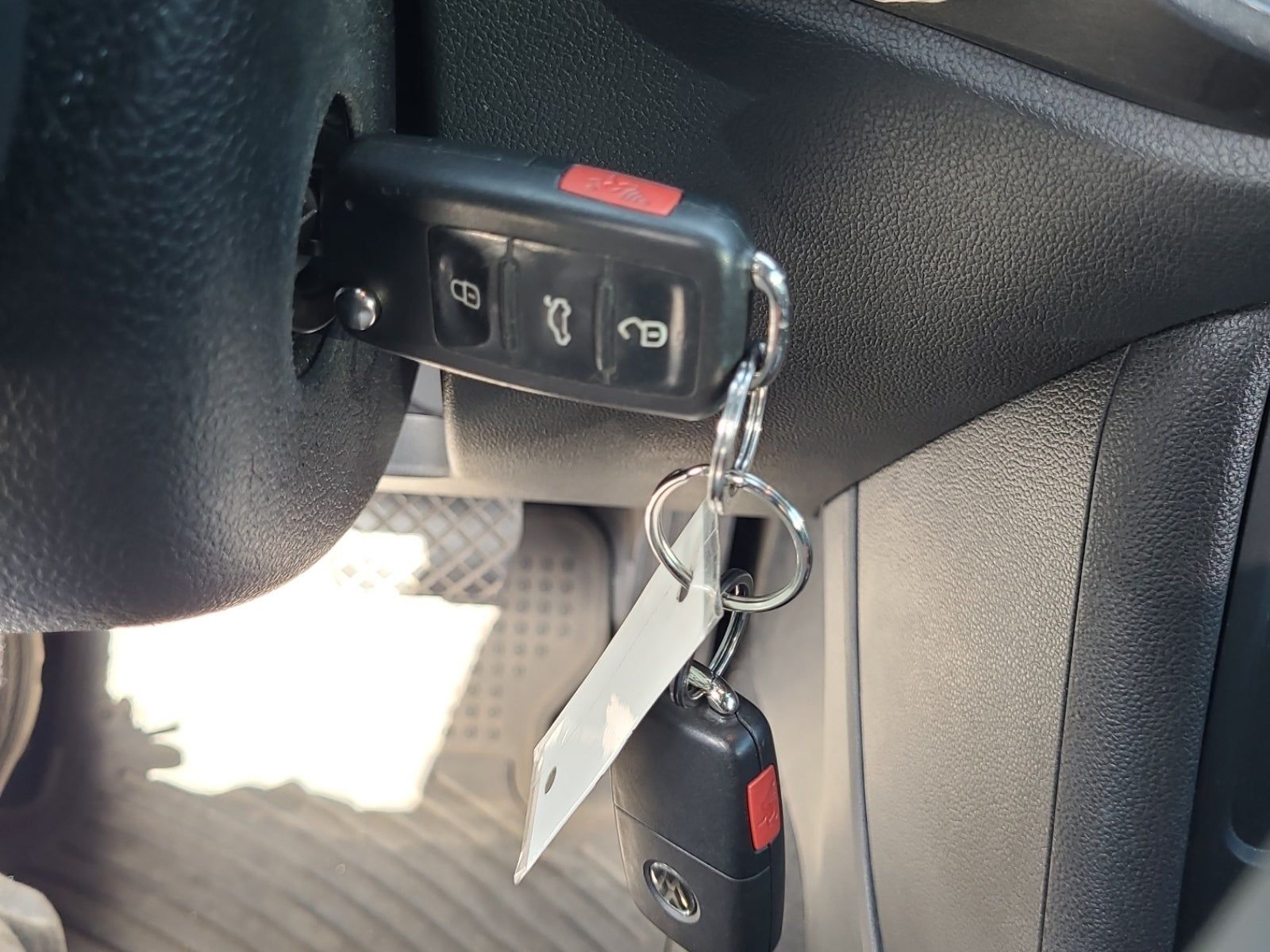 2014 Volkswagen Beetle 2.5L FWD