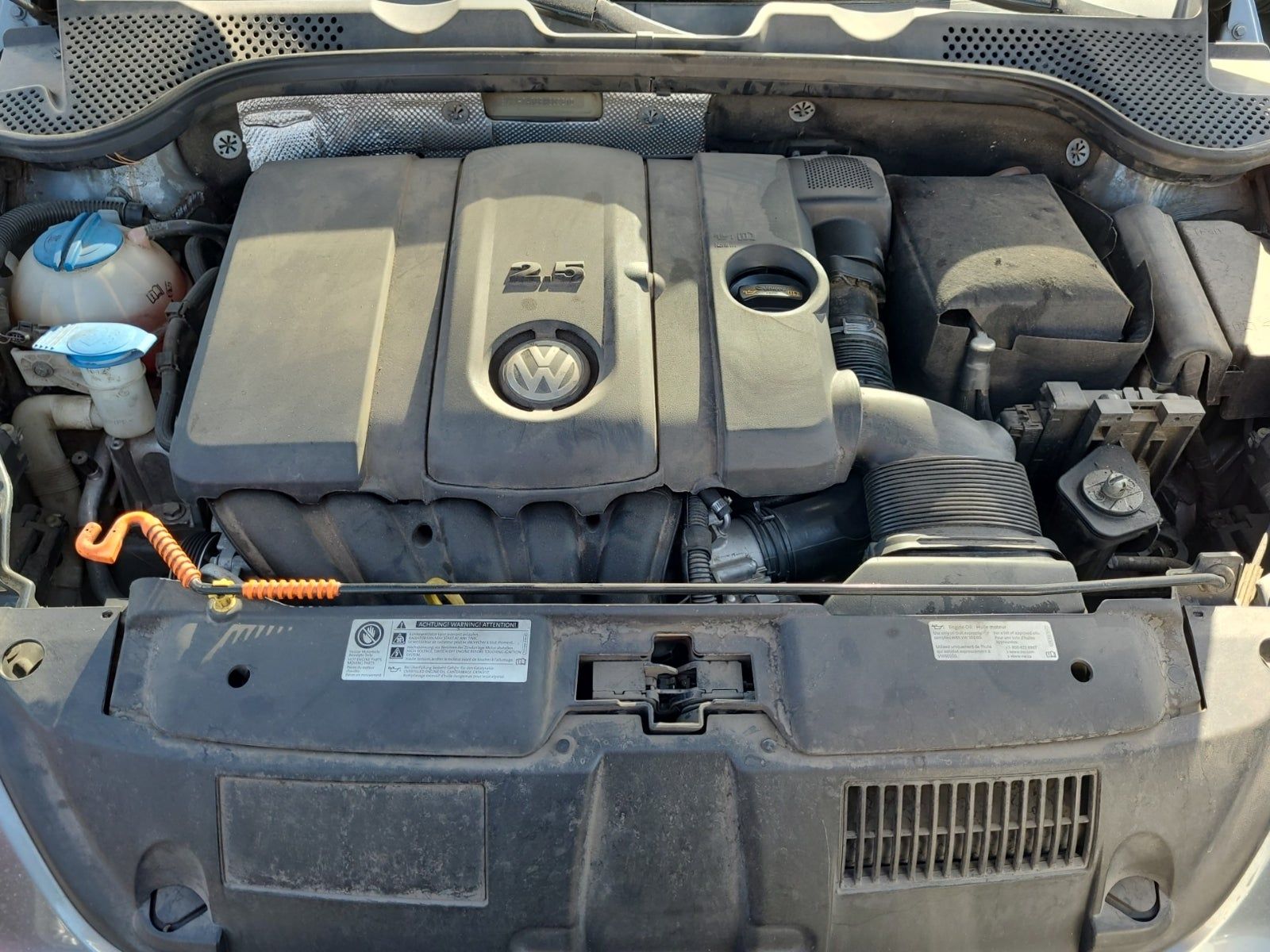 2014 Volkswagen Beetle 2.5L FWD