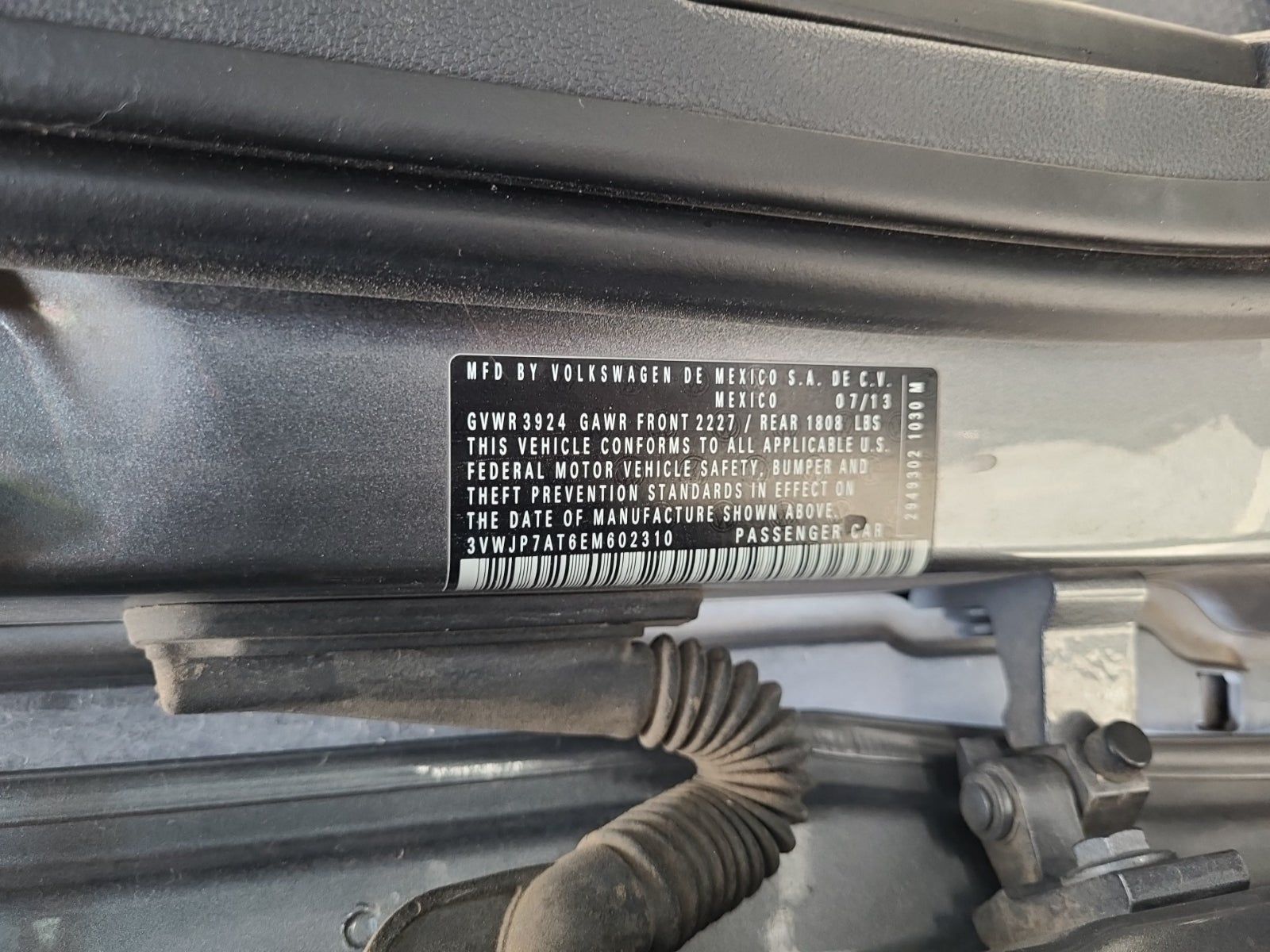 2014 Volkswagen Beetle 2.5L FWD