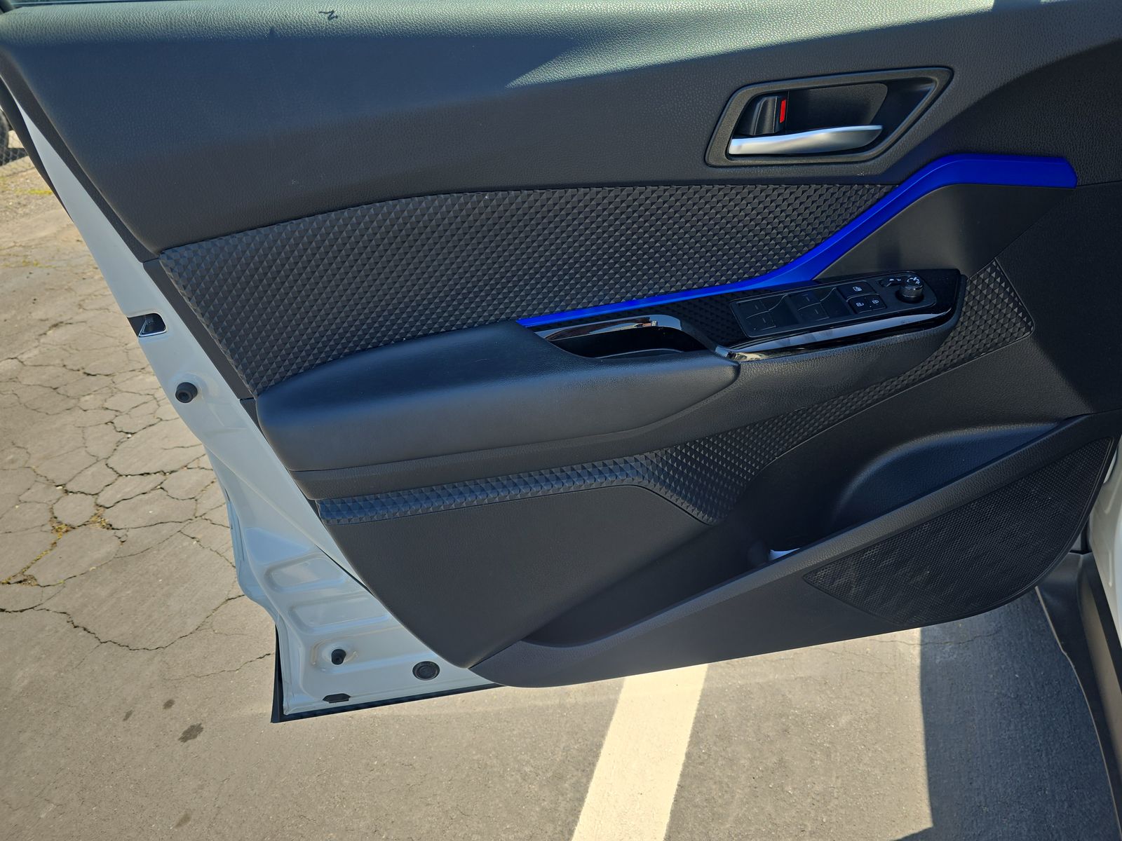 2020 Toyota C-HR XLE FWD