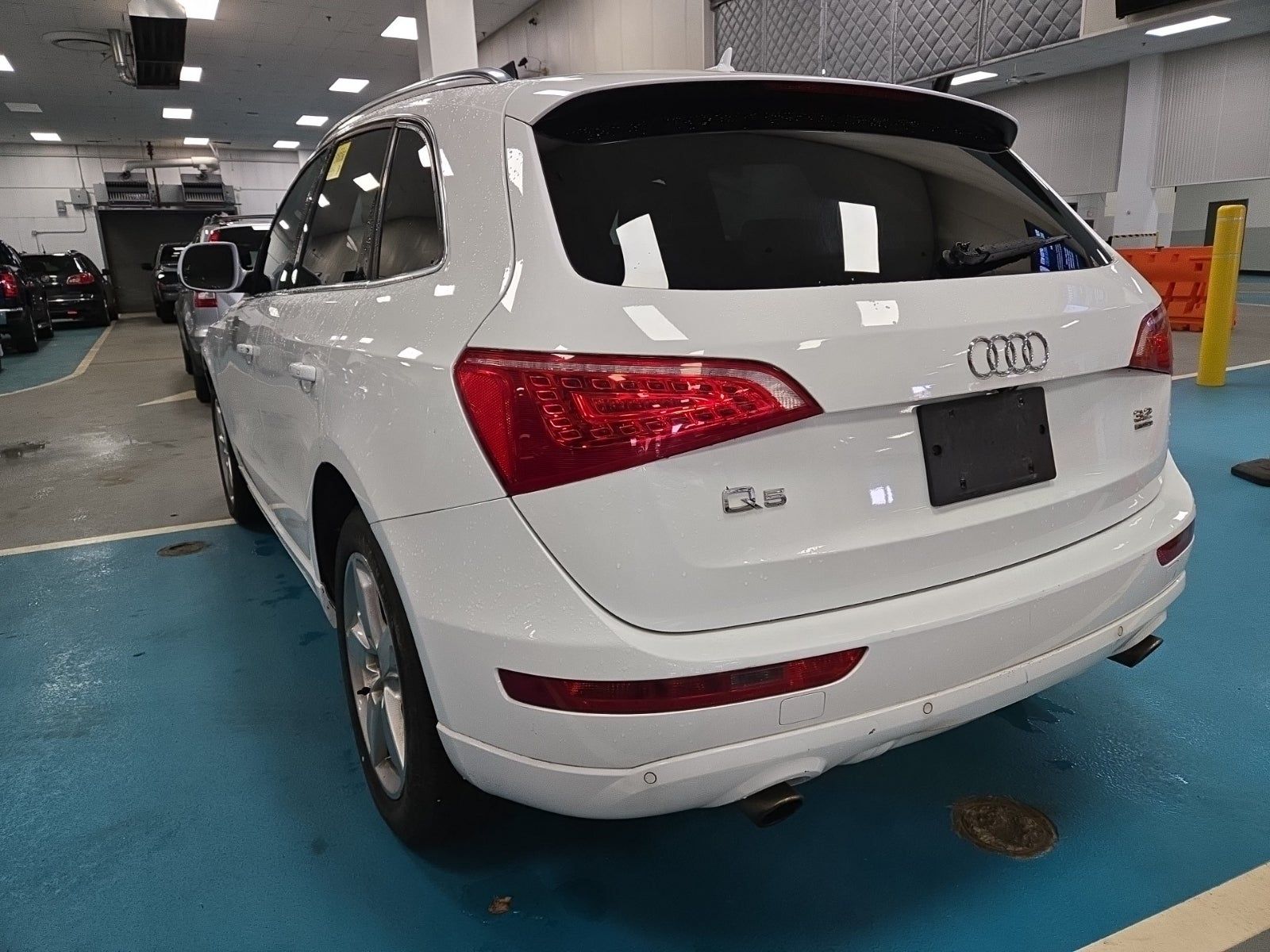 2010 Audi Q5 3.2 Premium Plus AWD