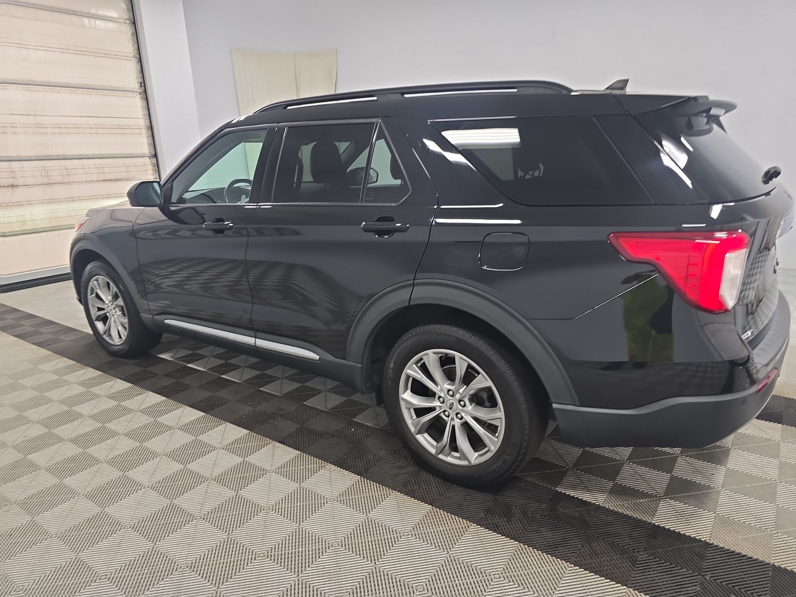 2021 Ford Explorer XLT AWD