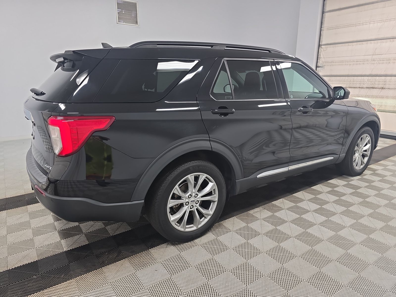 2021 Ford Explorer XLT AWD