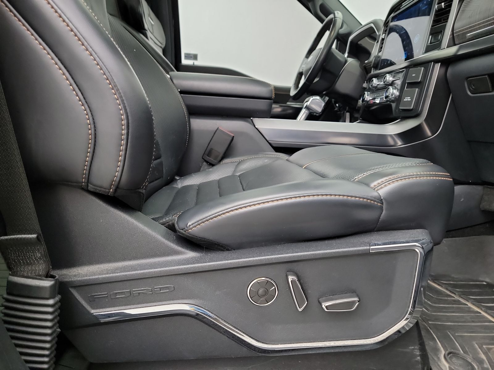 2022 Ford F-150 Platinum AWD