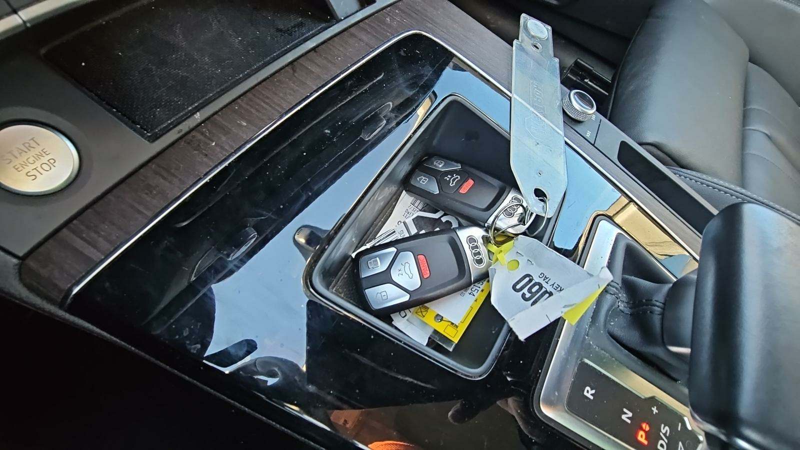 2022 Audi Q5 e Plug-In Hybrid S line Premium AWD