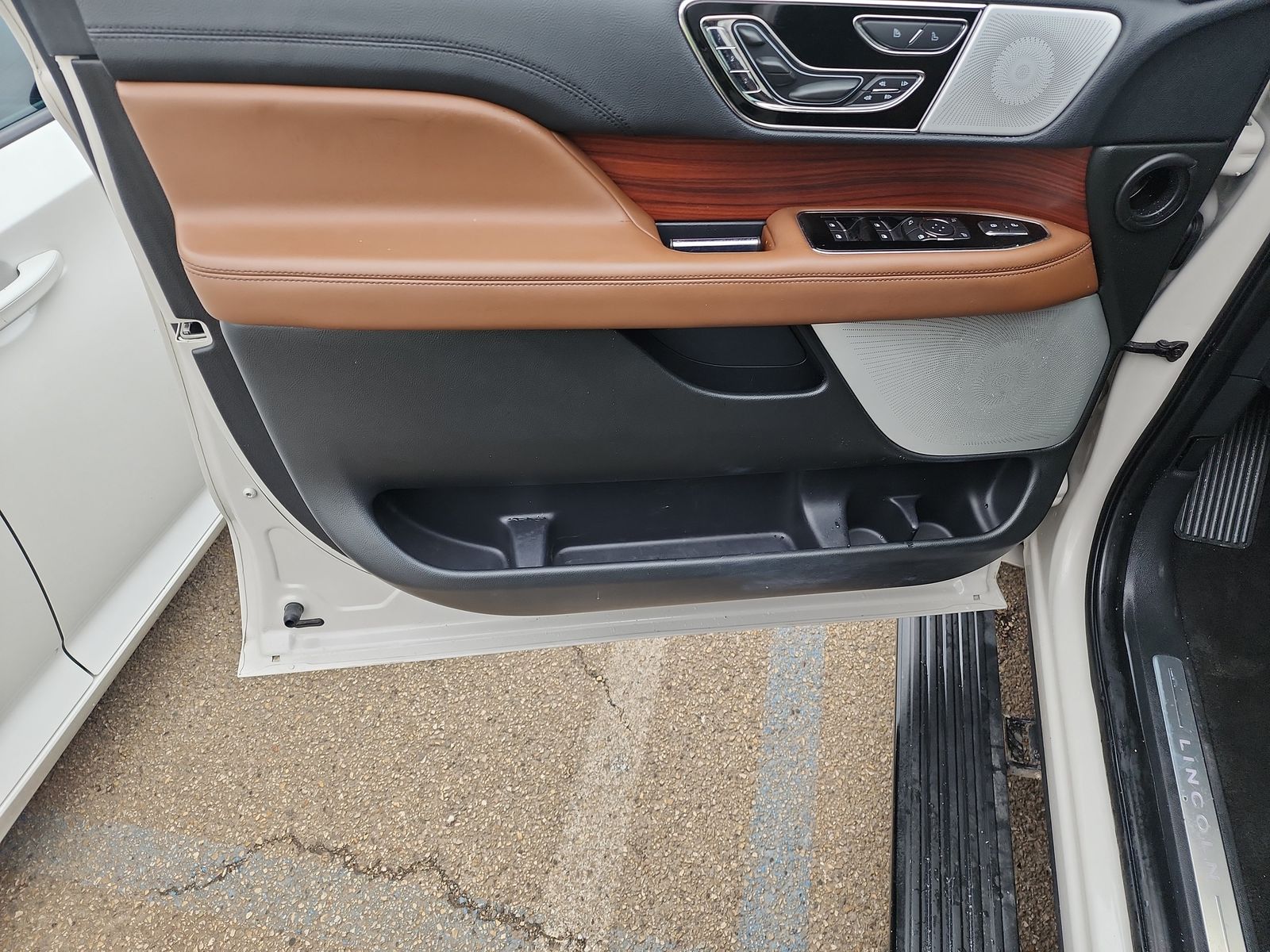 2022 Lincoln Navigator L Reserve FWD