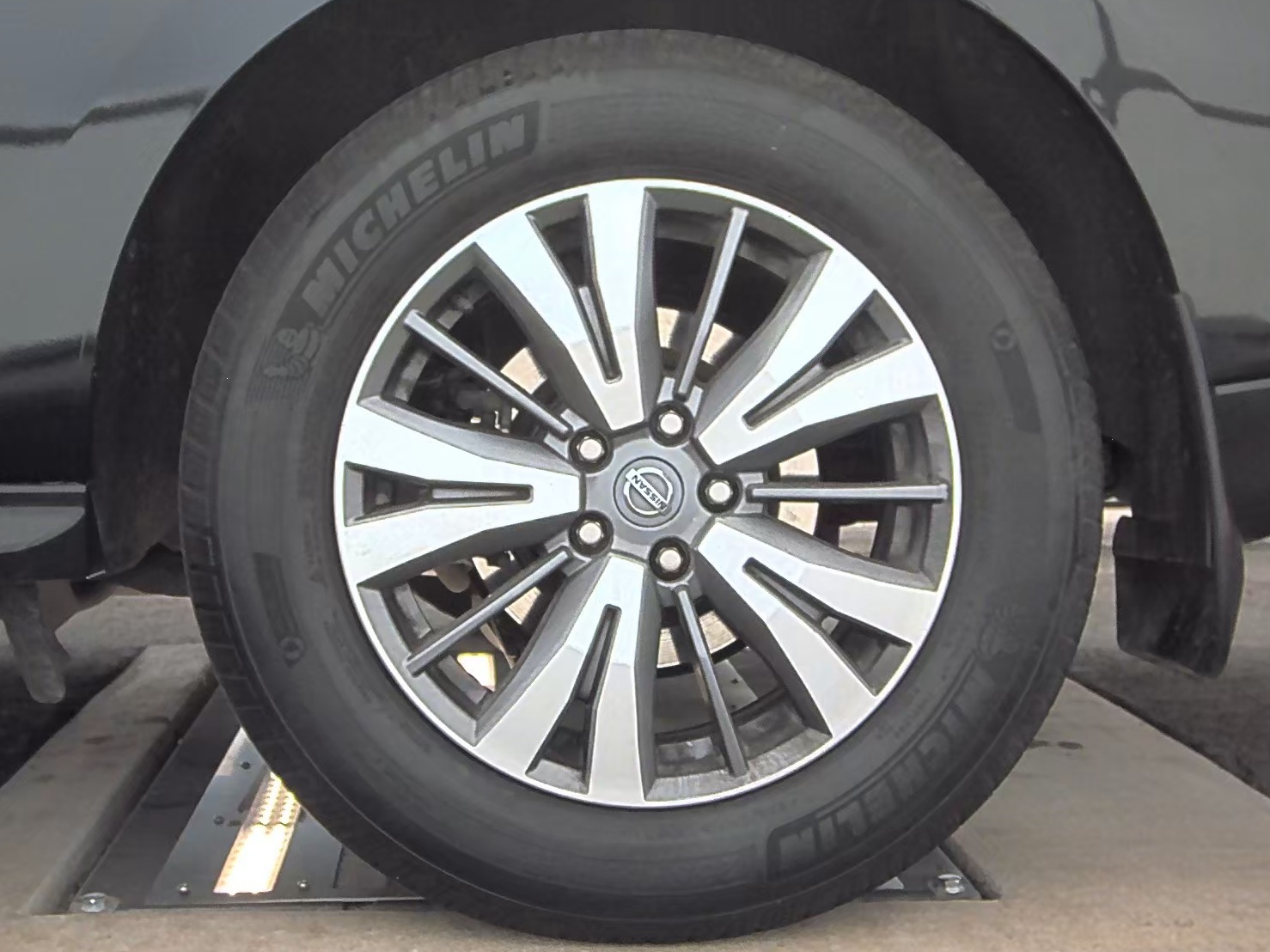 2020 Nissan Pathfinder SV FWD