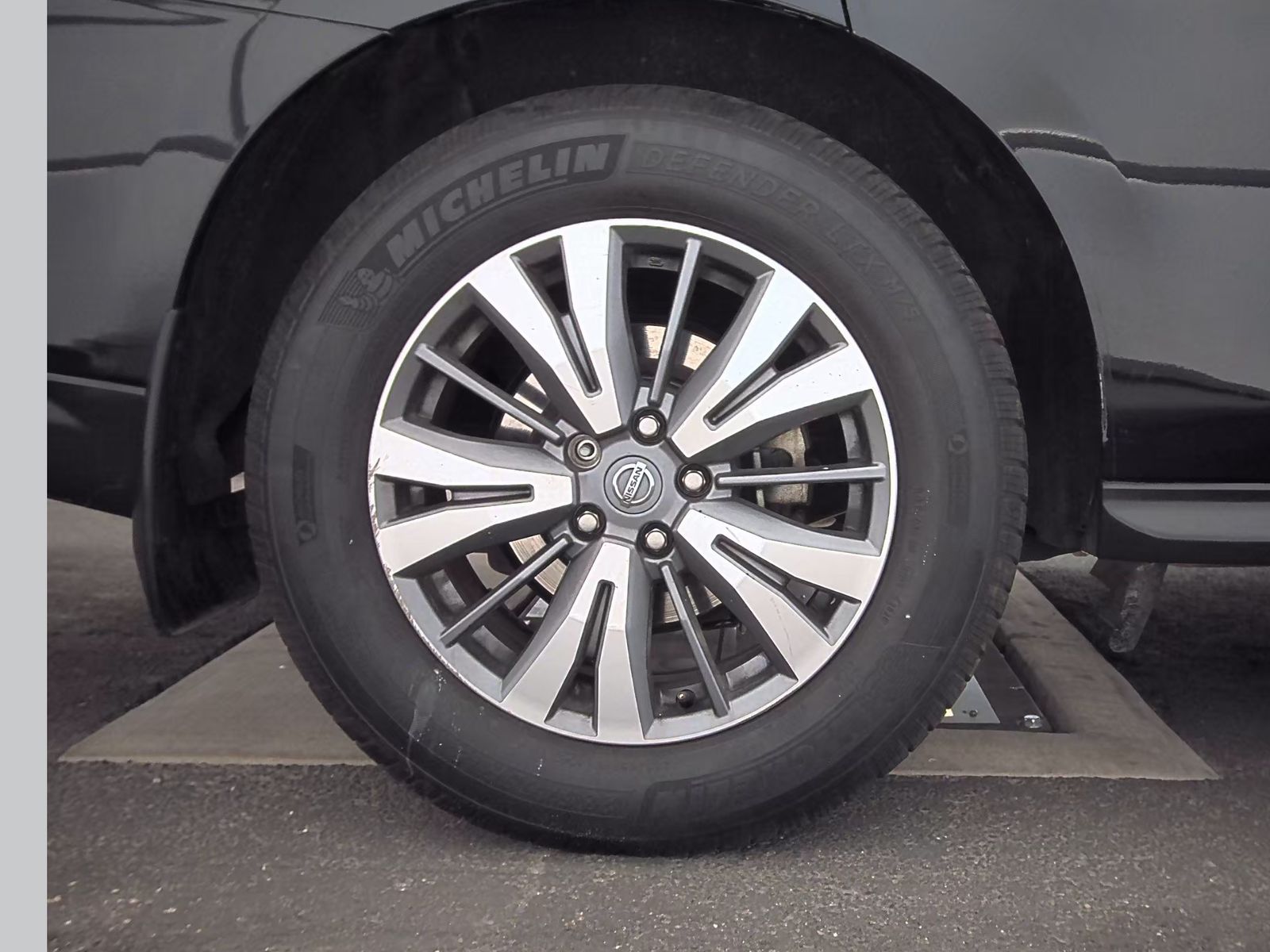 2020 Nissan Pathfinder SV FWD