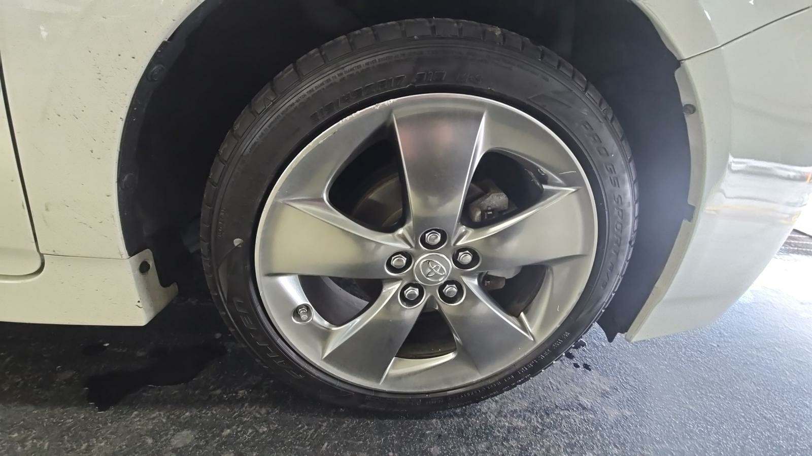 2013 Toyota Prius Persona Series FWD