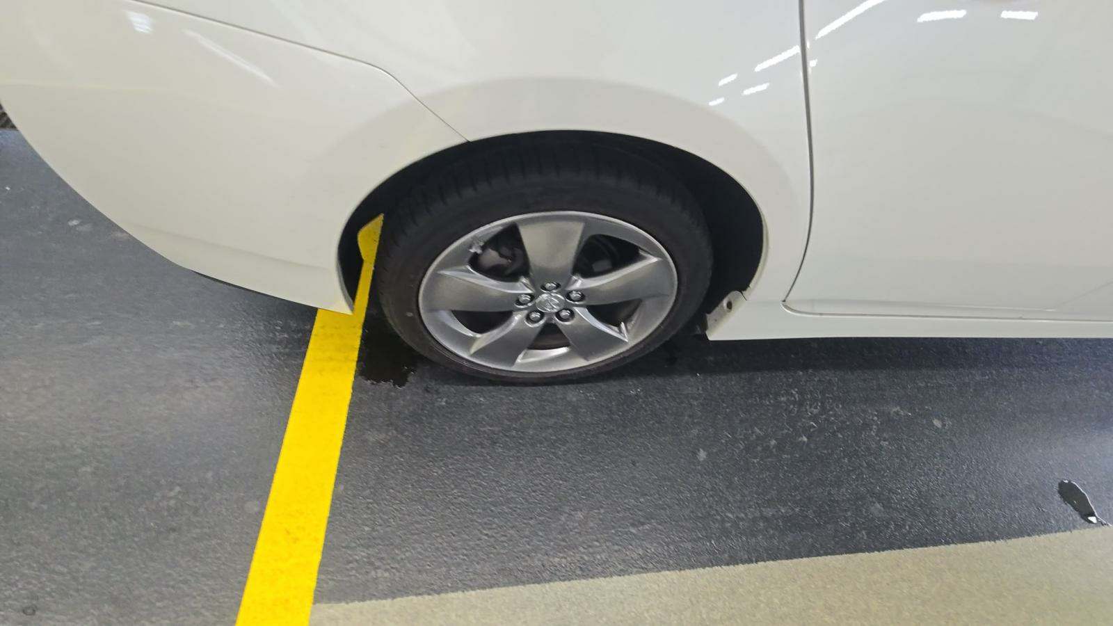 2013 Toyota Prius Persona Series FWD