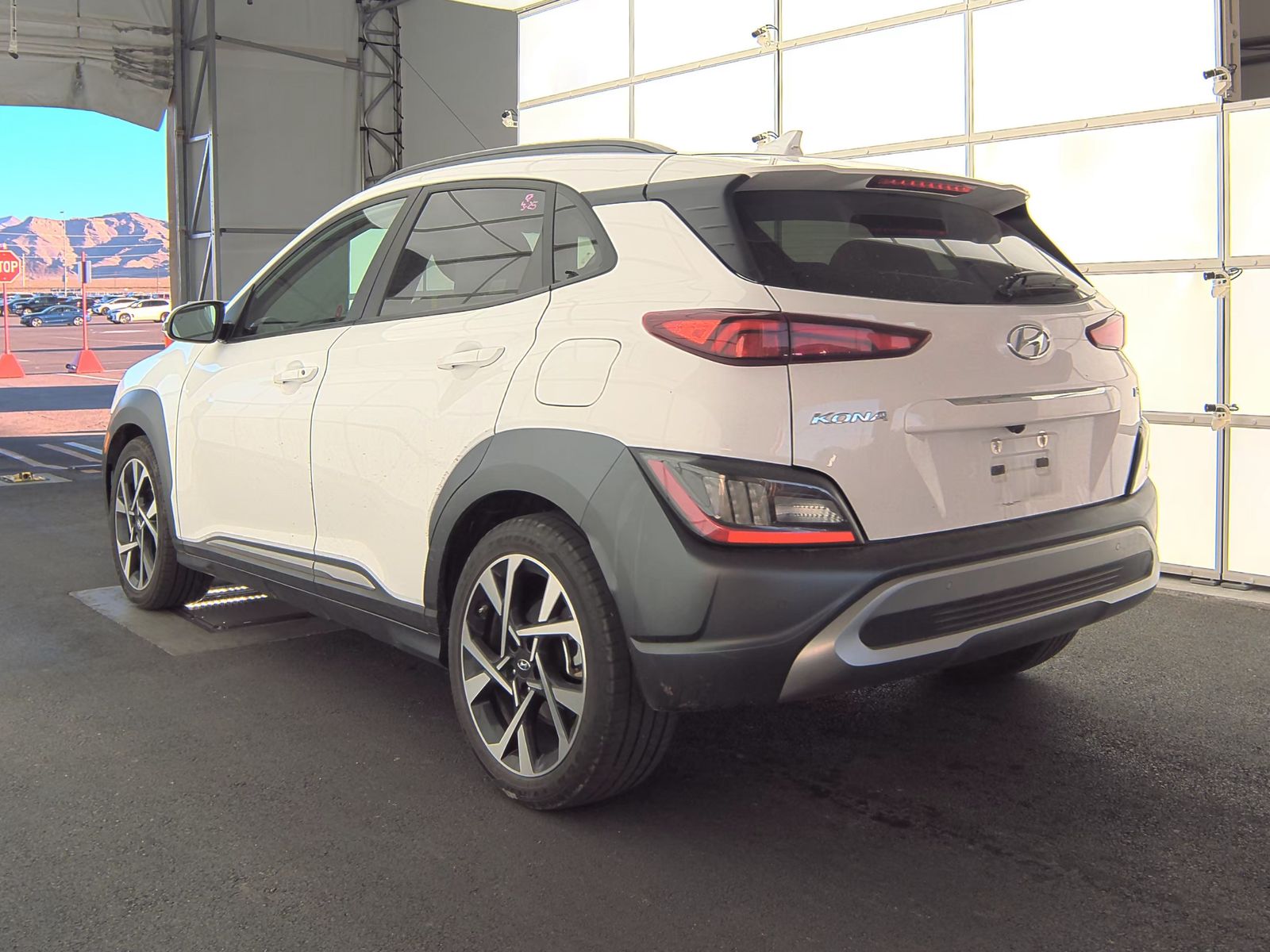 2023 Hyundai Kona Limited FWD