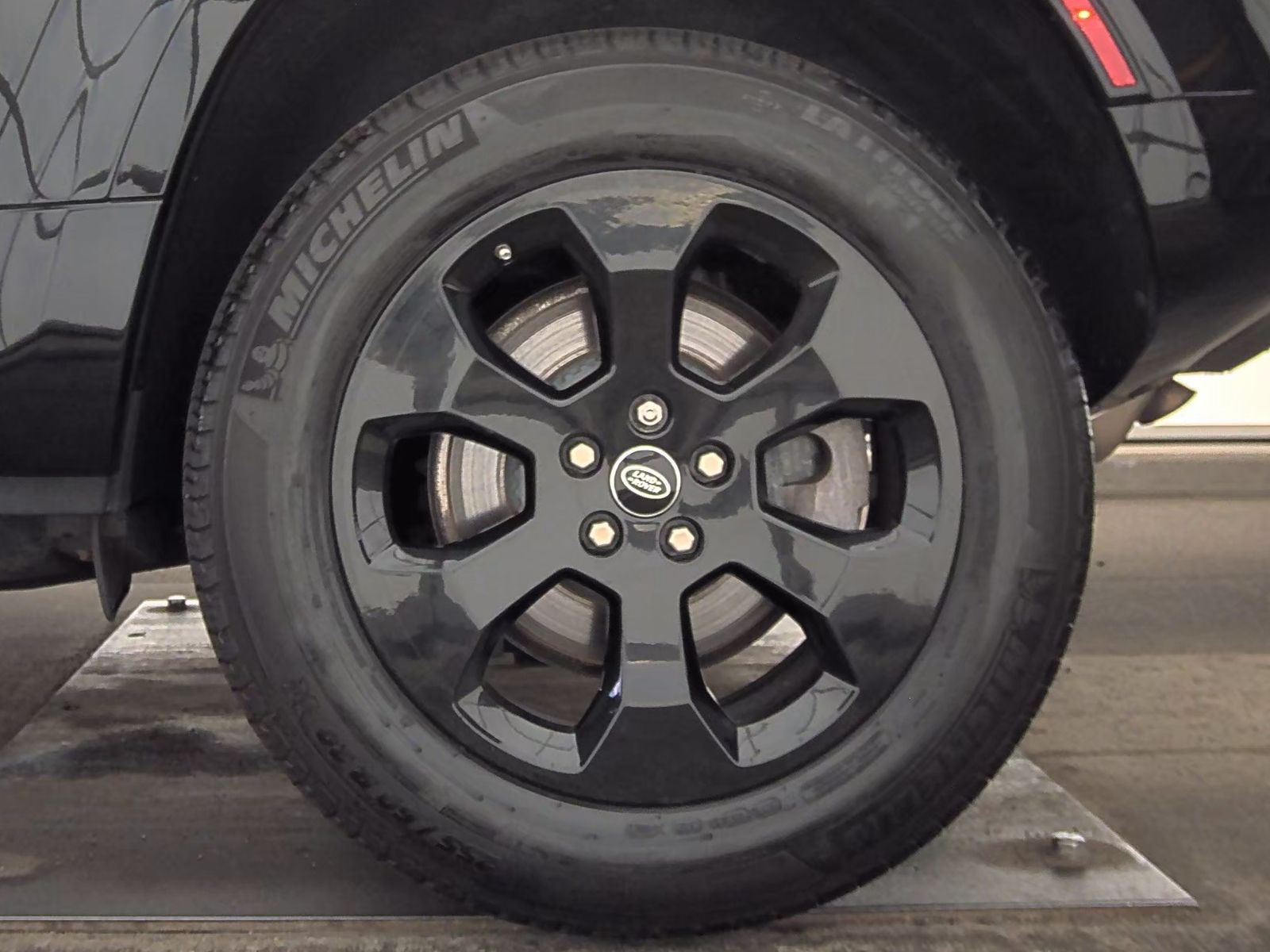 2021 Land Rover Defender 110 X-Dynamic HSE AWD