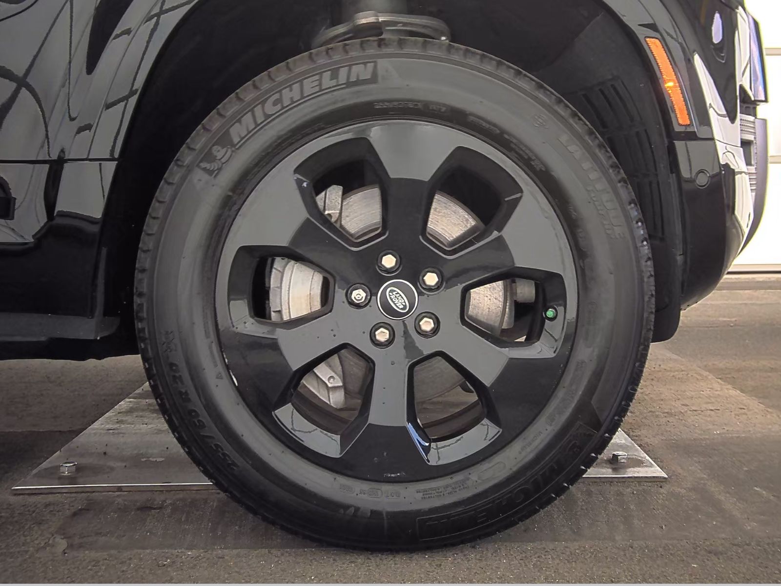 2021 Land Rover Defender 110 X-Dynamic HSE AWD