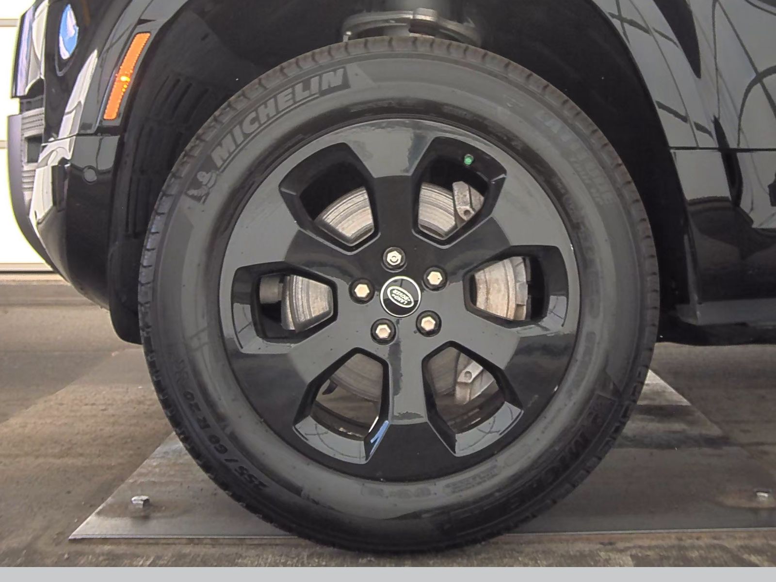 2021 Land Rover Defender 110 X-Dynamic HSE AWD