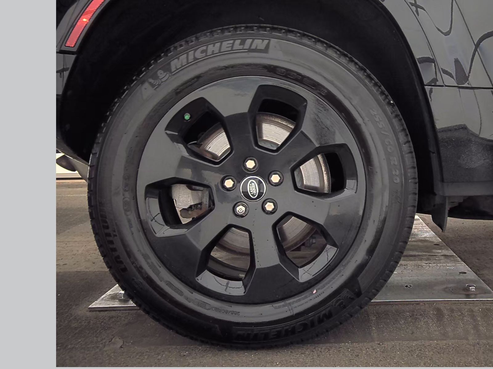 2021 Land Rover Defender 110 X-Dynamic HSE AWD