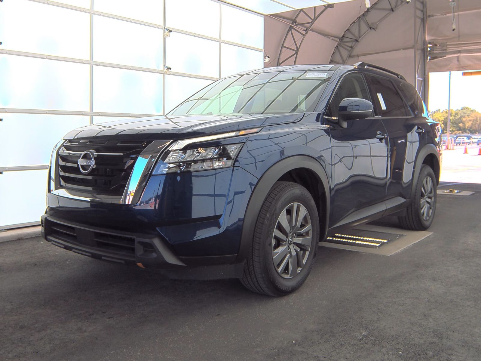 2025 Nissan Pathfinder SV AWD