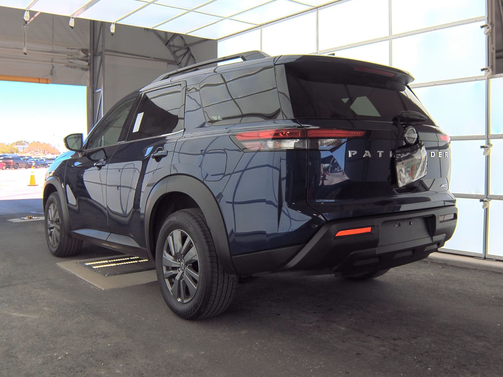 2025 Nissan Pathfinder SV AWD