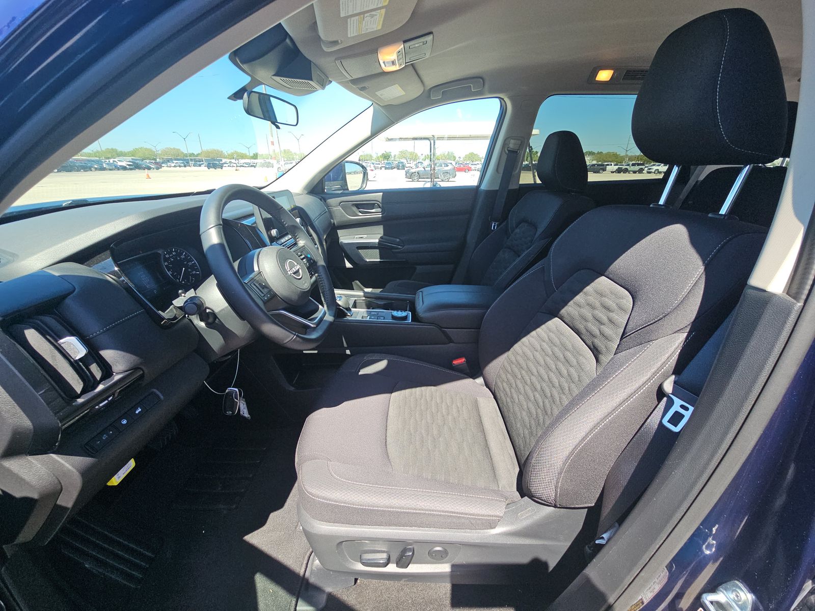 2025 Nissan Pathfinder SV AWD