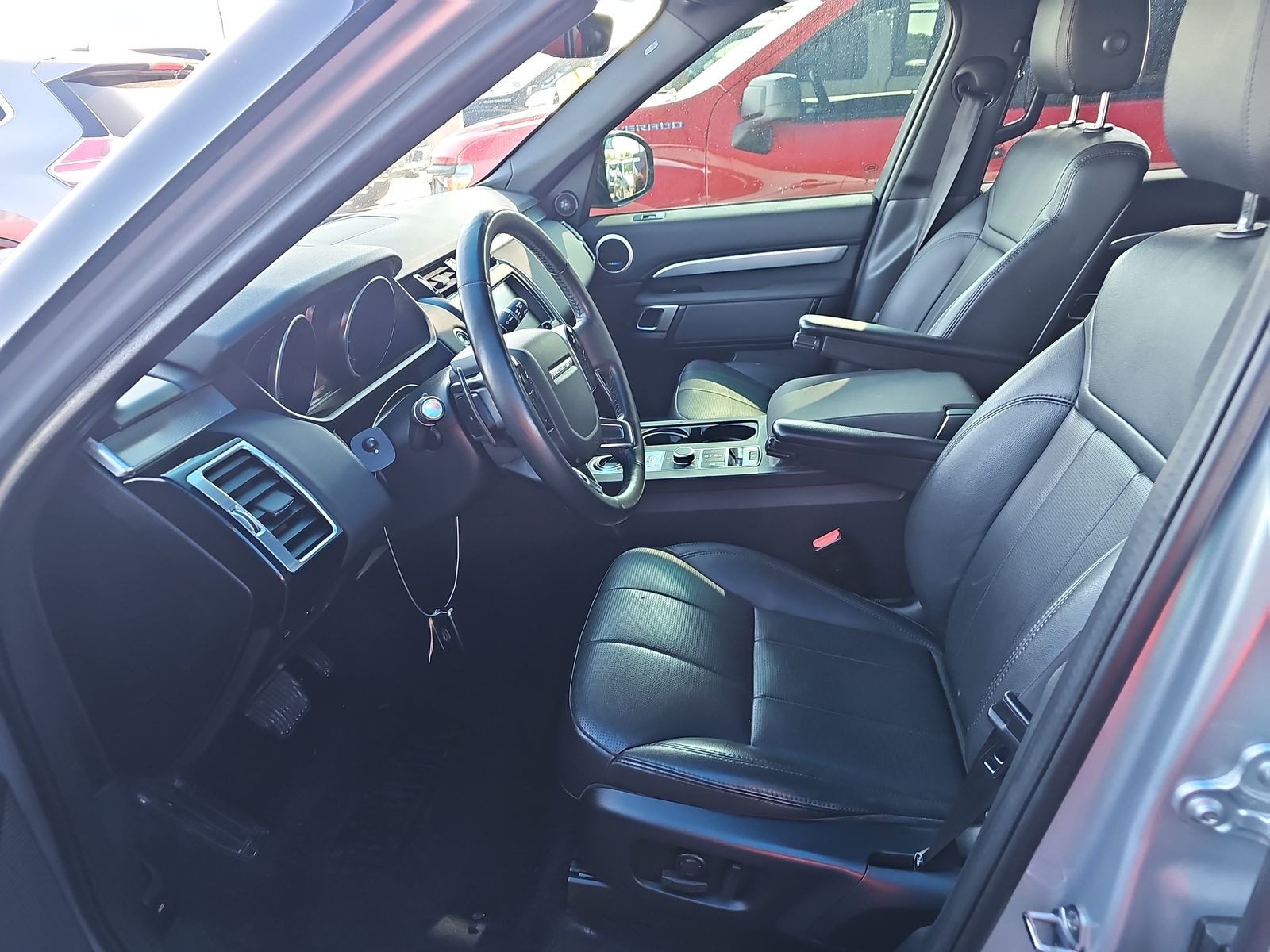 2020 Land Rover Discovery Landmark Edition AWD