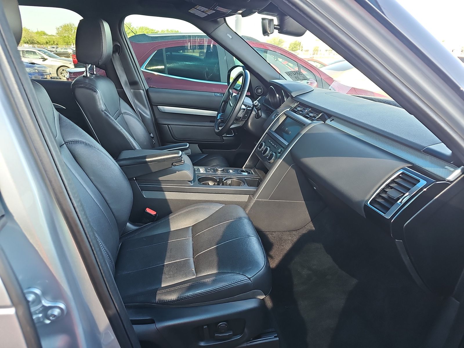 2020 Land Rover Discovery Landmark Edition AWD