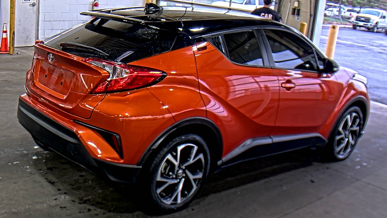 2020 Toyota C-HR XLE FWD
