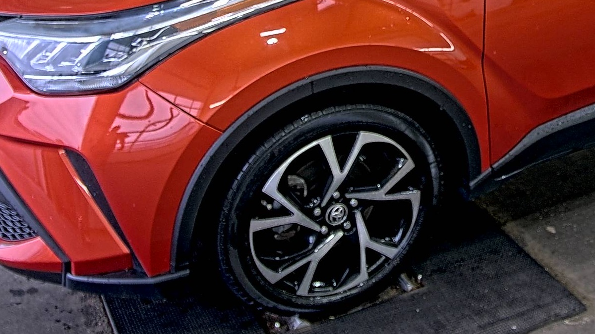 2020 Toyota C-HR XLE FWD