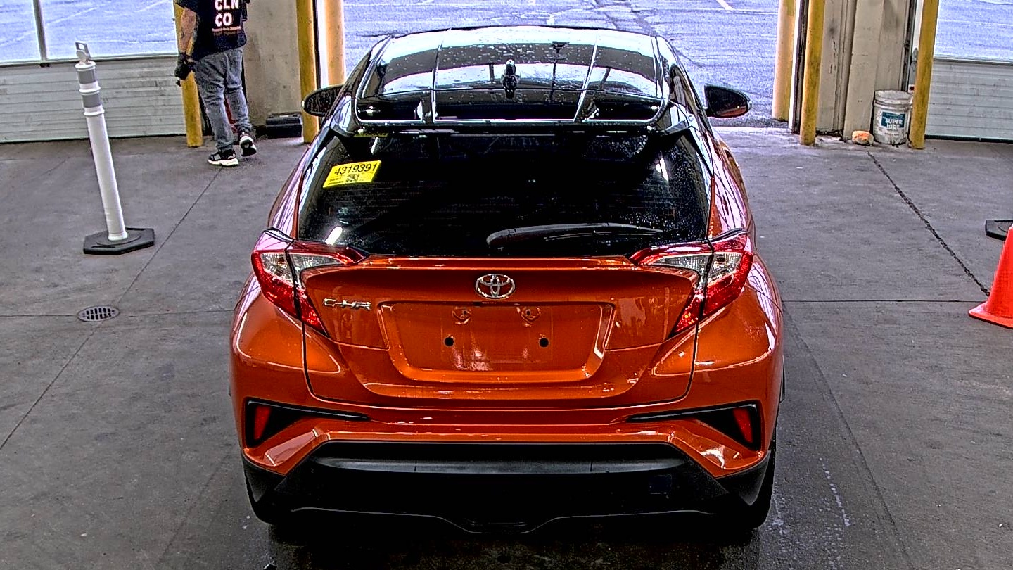 2020 Toyota C-HR XLE FWD