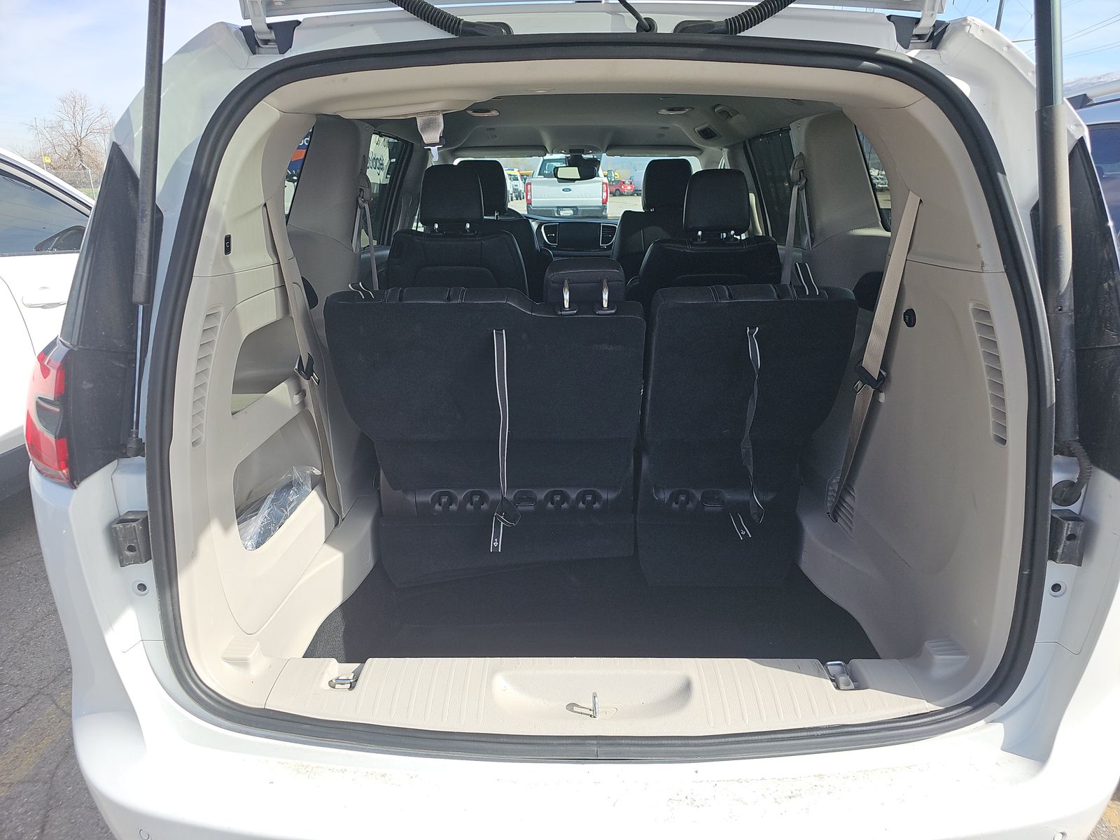 2024 Chrysler Pacifica Touring L FWD