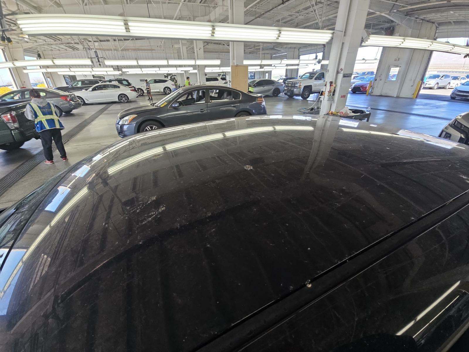 2013 Dodge Challenger SXT RWD