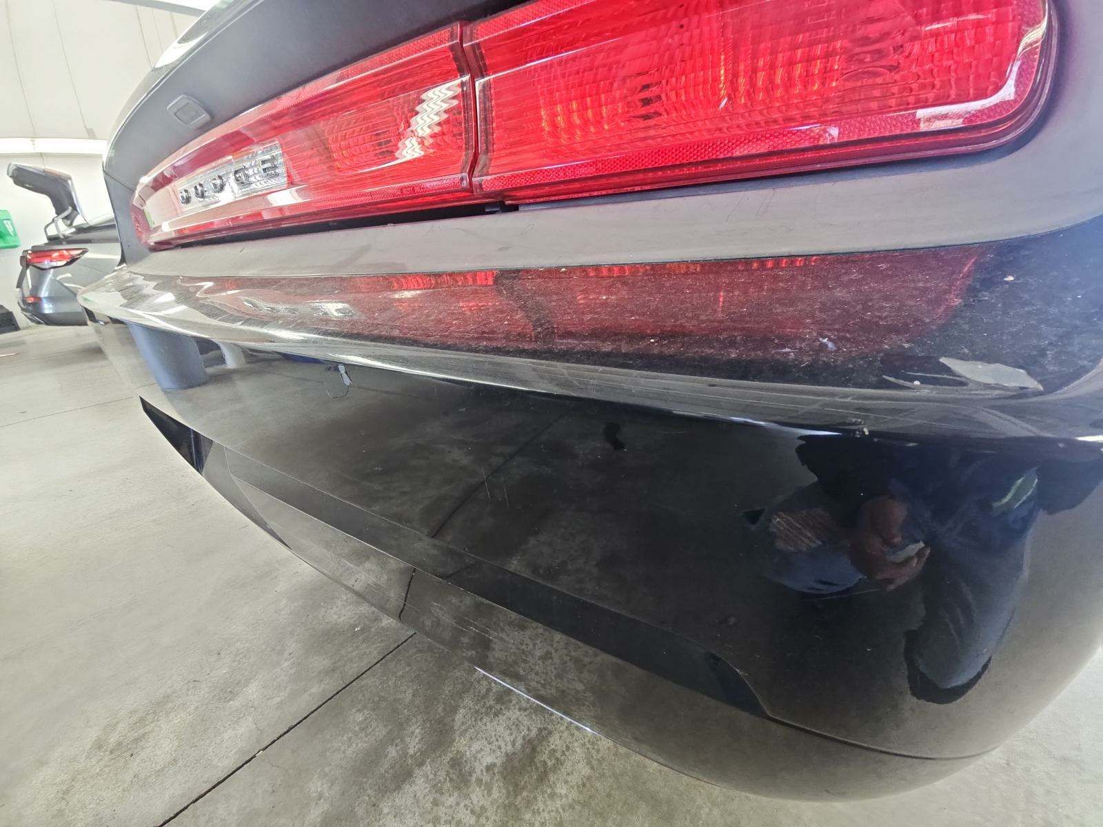 2013 Dodge Challenger SXT RWD