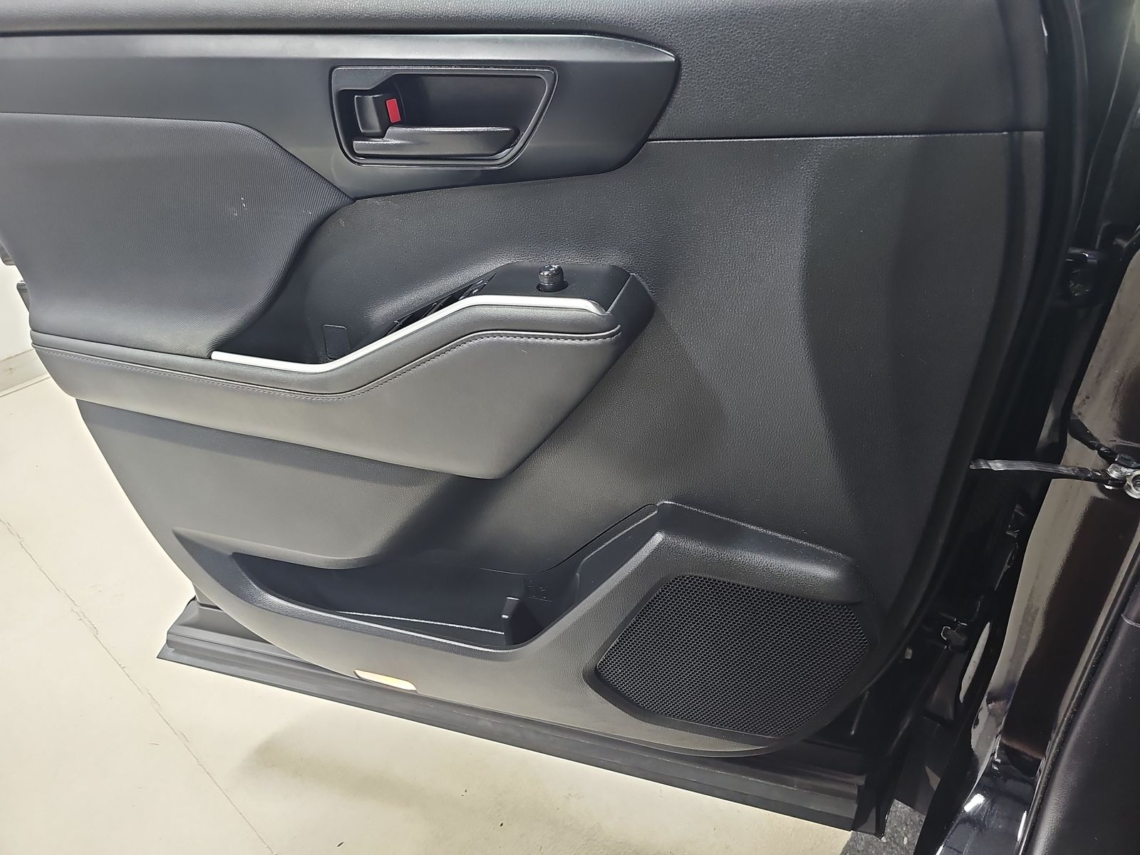 2021 Toyota Highlander Hybrid LE FWD