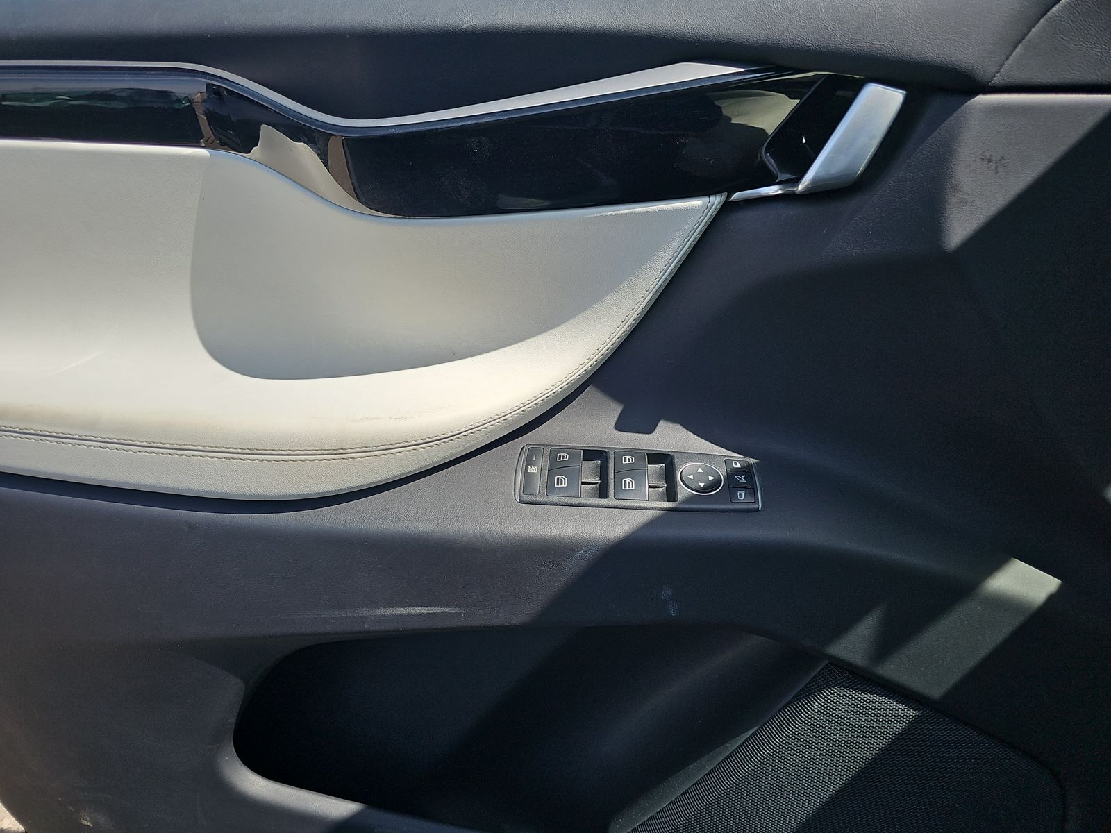 2018 Tesla Model X 75D AWD