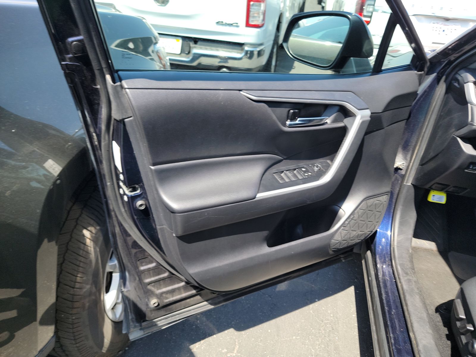 2021 Toyota RAV4 XLE AWD