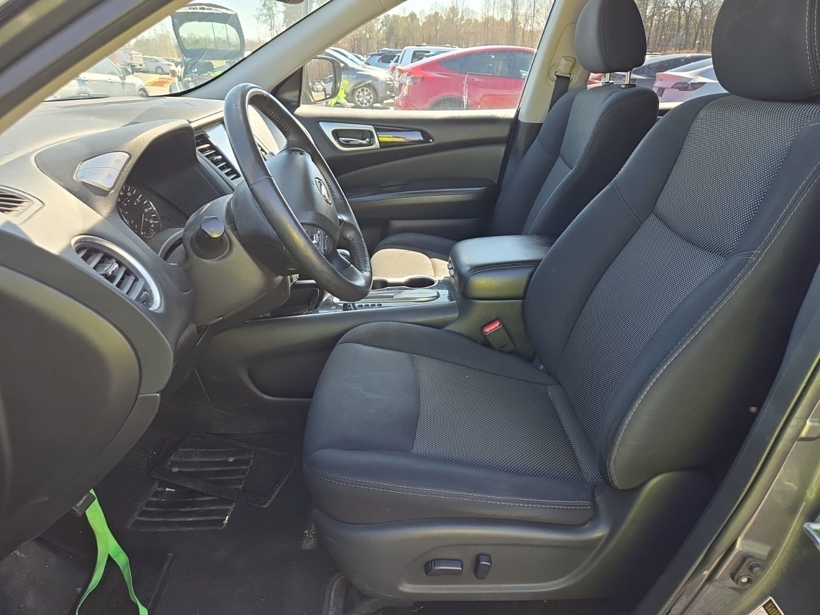 2019 Nissan Pathfinder SV FWD