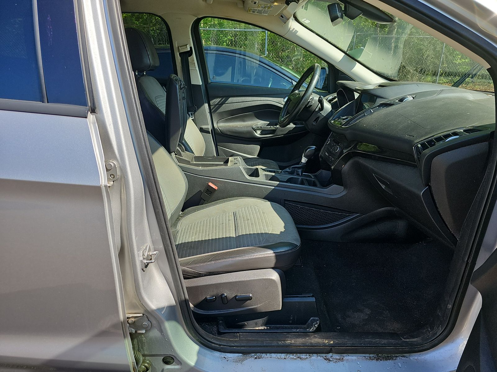 2017 Ford Escape Titanium FWD