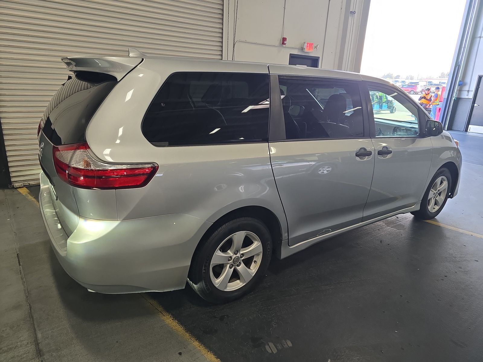 2019 Toyota Sienna L FWD