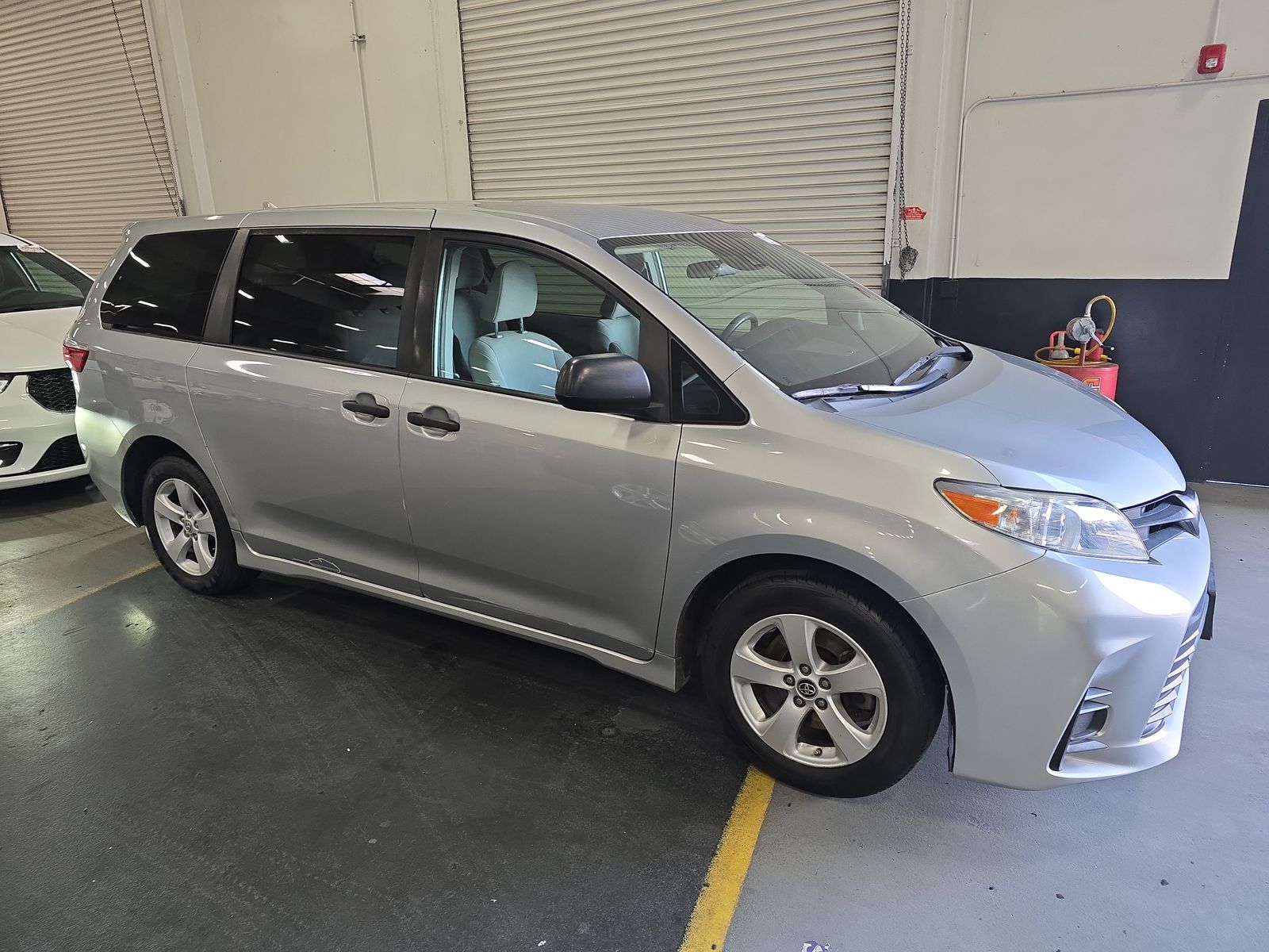 2019 Toyota Sienna L FWD