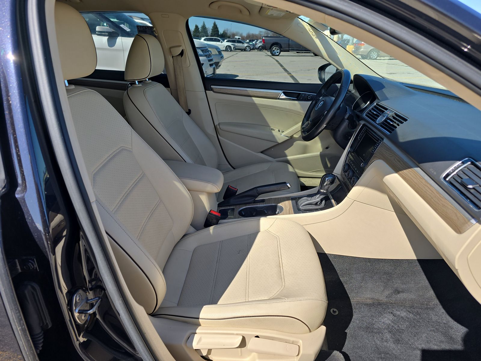 2017 Volkswagen Passat 1.8T SE FWD