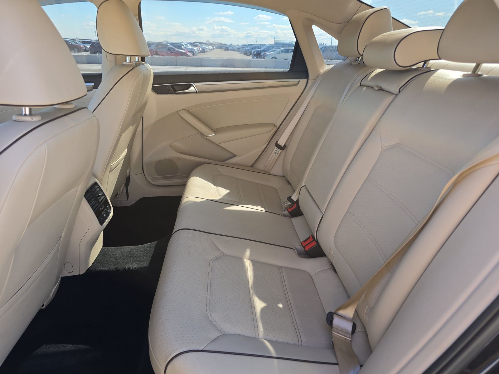 2017 Volkswagen Passat 1.8T SE FWD