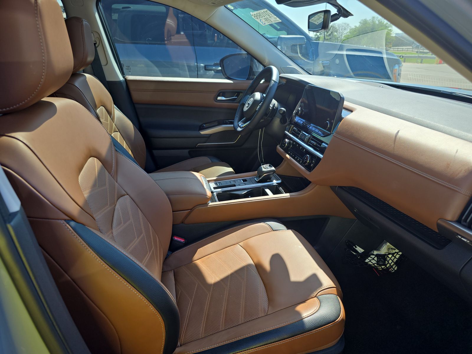 2024 Nissan Pathfinder Platinum FWD
