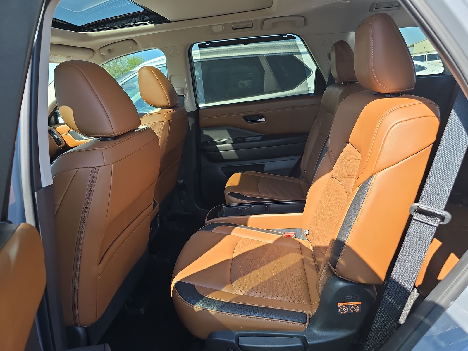 2024 Nissan Pathfinder Platinum FWD