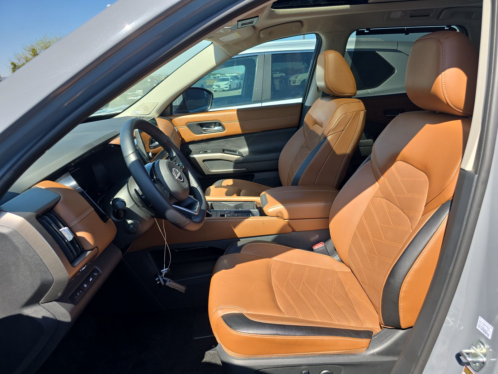 2024 Nissan Pathfinder Platinum FWD