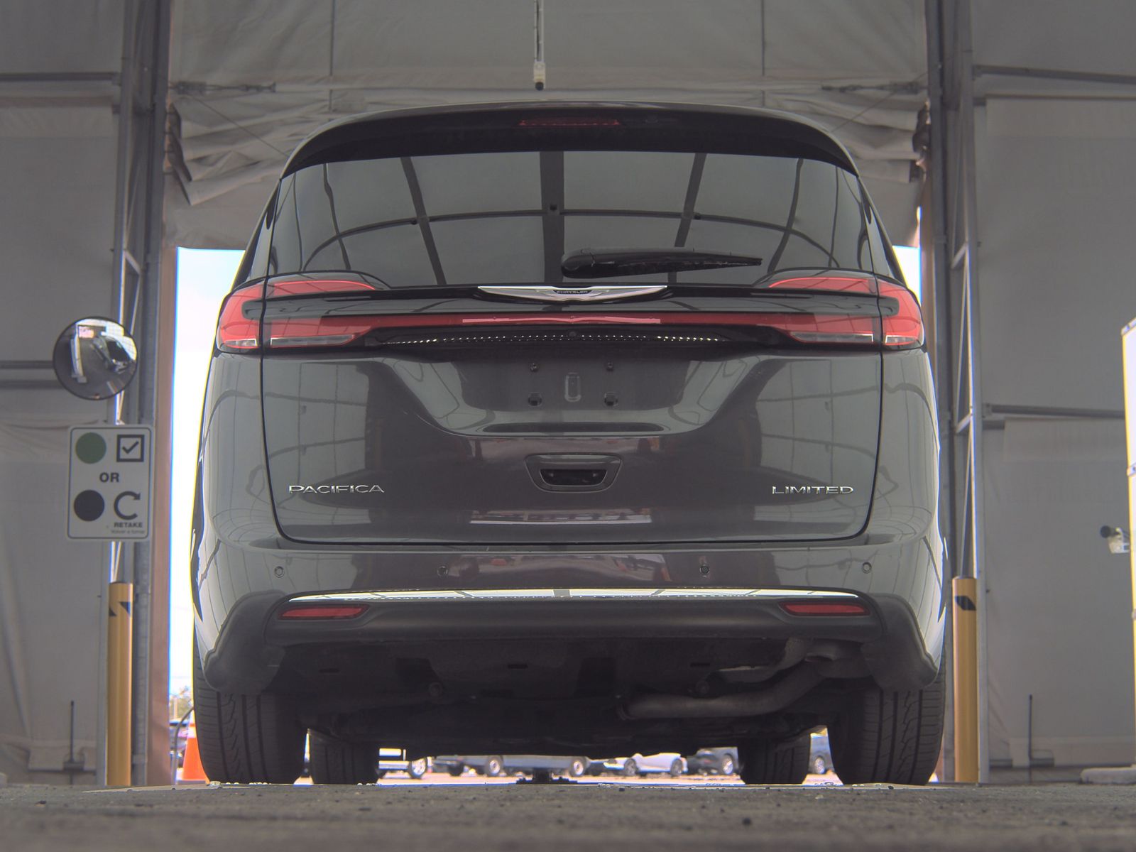 2022 Chrysler Pacifica Limited FWD