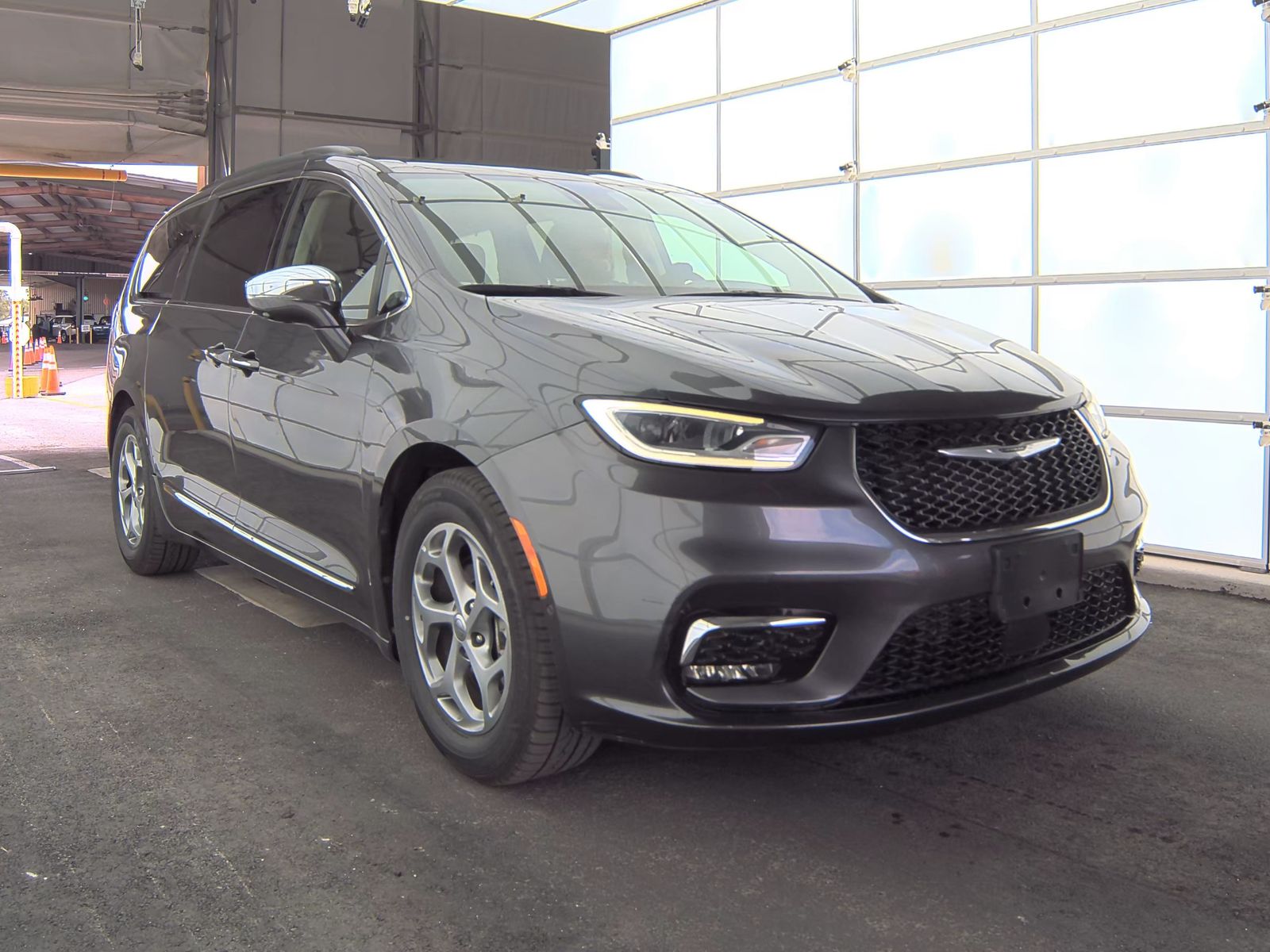 2022 Chrysler Pacifica Limited FWD